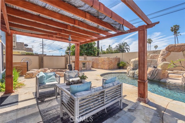 Detail Gallery Image 12 of 65 For 17267 Santa Isabel, Fountain Valley,  CA 92708 - 4 Beds | 2 Baths