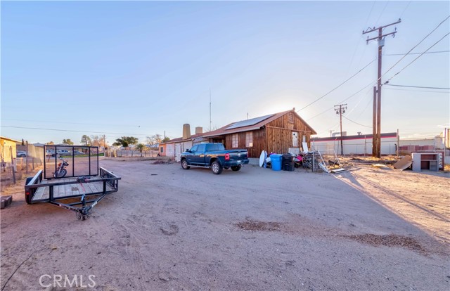 Detail Gallery Image 7 of 15 For 2471 W Main St, Barstow,  CA 92311 - 4 Beds | 2 Baths