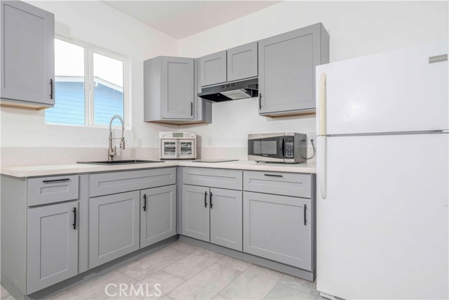 Detail Gallery Image 9 of 22 For 13613 Silverbow Ave, Norwalk,  CA 90650 - 1 Beds | 1 Baths