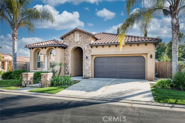 Detail Gallery Image 3 of 44 For 1563 E via Mirasol, Fresno,  CA 93730 - 4 Beds | 3 Baths