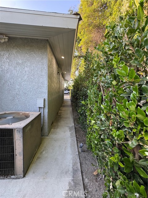 4628 W Simmons Avenue, Orange CA: https://media.crmls.org/medias/acb08420-5878-4acc-b127-be26c00f22b8.jpg