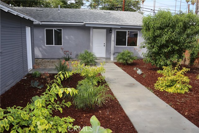 7419 Alabama Avenue, Canoga Park CA: https://media.crmls.org/medias/acb13af3-e3b8-4270-99e0-be700c992374.jpg