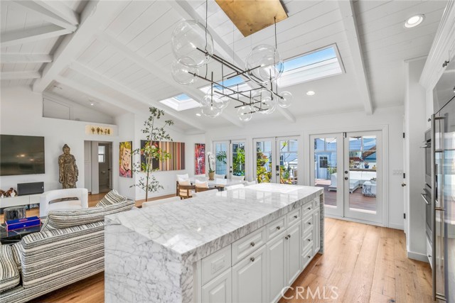 Detail Gallery Image 10 of 56 For 461 Poplar St, Laguna Beach,  CA 92651 - 4 Beds | 4 Baths