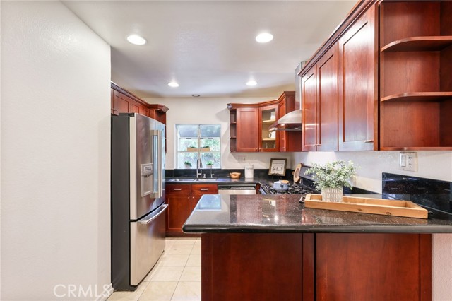 Detail Gallery Image 7 of 28 For 509 N Sierra Vista St #B,  Monterey Park,  CA 91755 - 3 Beds | 2/1 Baths