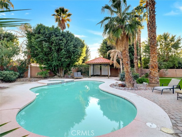 Detail Gallery Image 35 of 39 For 76871 Castle Ct, Palm Desert,  CA 92211 - 4 Beds | 3/1 Baths
