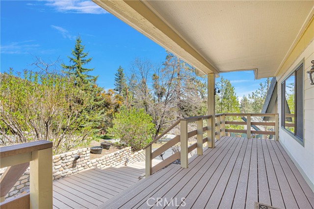 Detail Gallery Image 4 of 66 For 26610 Timberline Dr, Wrightwood,  CA 92397 - 4 Beds | 2/1 Baths