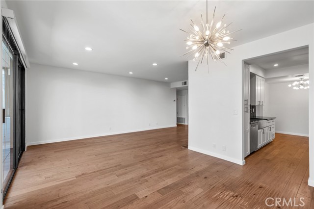 Detail Gallery Image 5 of 28 For 311 Bora Bora #213,  Marina Del Rey,  CA 90292 - 3 Beds | 2 Baths