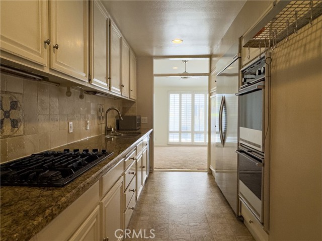 7301 Vista Del Mar Avenue, Playa del Rey CA: https://media.crmls.org/medias/acb39189-a5aa-424a-9a51-5b8130558c31.jpg