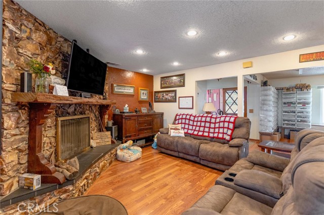 37701 Hesse Road, Cherry Valley CA: https://media.crmls.org/medias/acb52709-9461-46a9-bc08-40dbc6eafd81.jpg