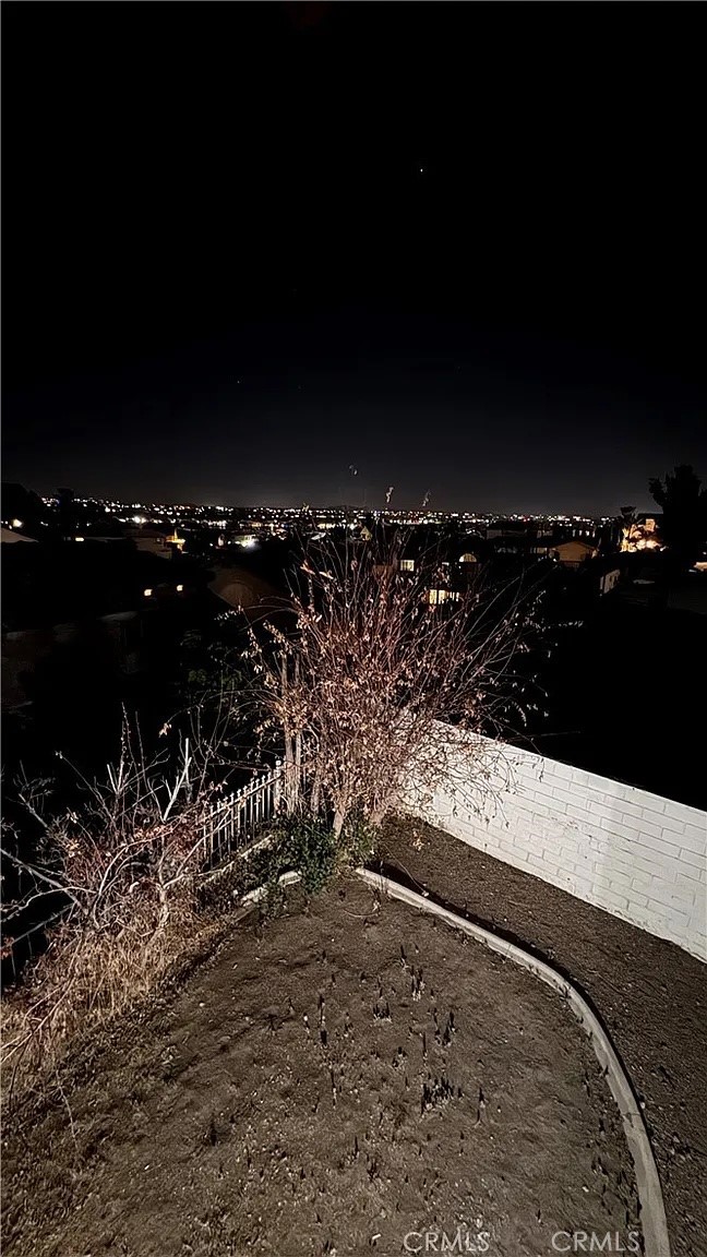 https://media.crmls.org/medias/acb5486c-78bc-48a6-97f7-b0b764cb24df.jpg?preset=X-Large