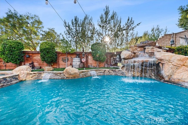 22517 Skipping Stone Drive, Saugus CA: https://media.crmls.org/medias/acb5653e-8086-4165-8300-9f616c469c3f.jpg