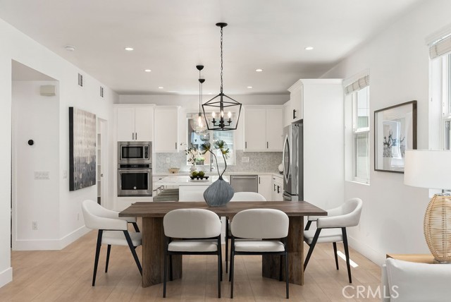 608 Malibu, Costa Mesa CA: https://media.crmls.org/medias/acb5f0a6-3edc-4f25-9060-866be0f77681.jpg