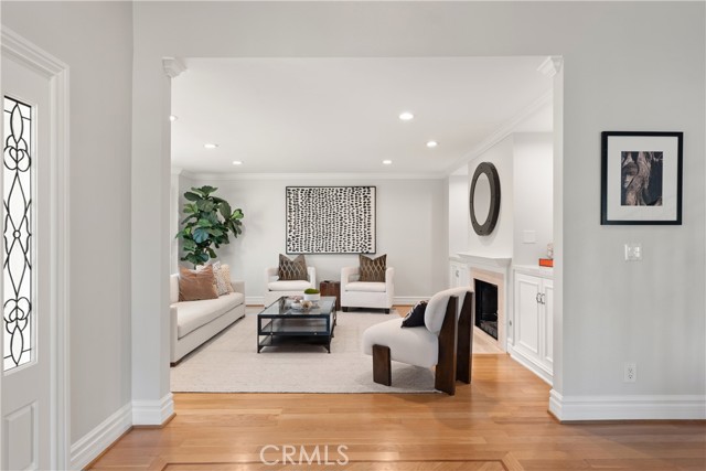 2567 Oakshore Drive, Westlake Village CA: https://media.crmls.org/medias/acb69955-76d1-48ad-b9e5-909d43c162eb.jpg