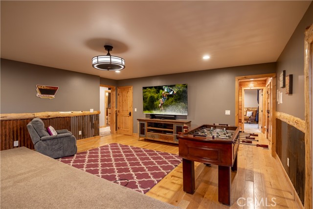 Detail Gallery Image 14 of 44 For 43451 Sheephorn Rd, Big Bear Lake,  CA 92315 - 6 Beds | 4/1 Baths