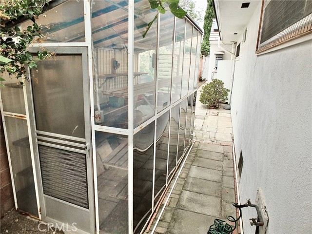 5510 E La Pasada E Street, Long Beach CA: https://media.crmls.org/medias/acb73e1a-a66d-4784-b3e6-8ae0793b101f.jpg