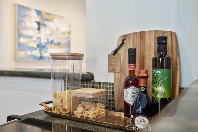 Detail Gallery Image 28 of 66 For 555 Esplanade #320,  Redondo Beach,  CA 90277 - 2 Beds | 2 Baths