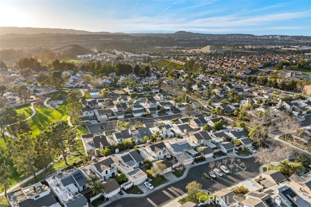 28161 Teton Court, Laguna Niguel CA: https://media.crmls.org/medias/acb7ca96-a365-4db4-ba80-899239c0826b.jpg