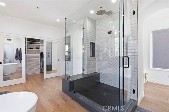 Image 23 of 55 For 21 Portmarnoch Court