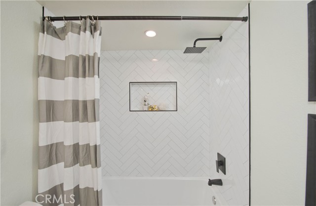 Detail Gallery Image 17 of 21 For 25027 Peachland Ave #160,  Newhall,  CA 91321 - 2 Beds | 2 Baths