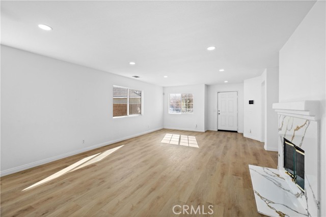 Detail Gallery Image 20 of 26 For 555 Koufax Dr, Lancaster,  CA 93535 - 3 Beds | 2 Baths