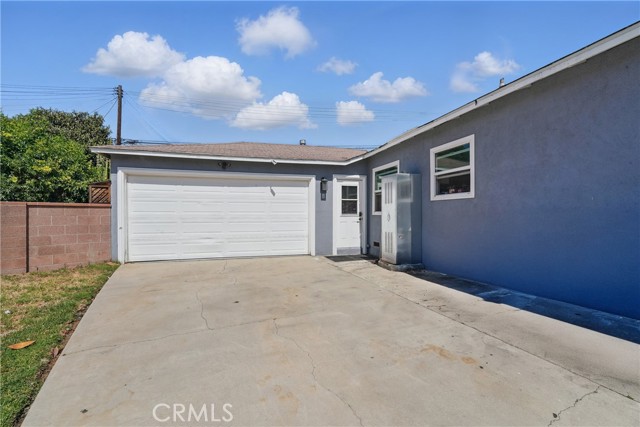 9489 Muroc Street, Bellflower CA: https://media.crmls.org/medias/acb91eca-ae45-4822-9651-d244720c749c.jpg