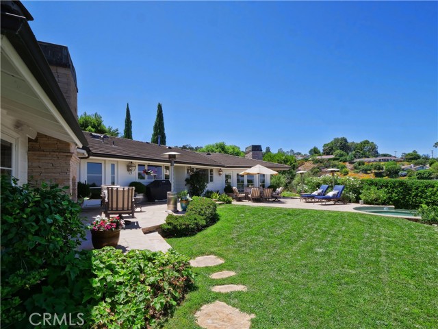 18 Bowie Road, Rolling Hills, California 90274, 3 Bedrooms Bedrooms, ,3 BathroomsBathrooms,Residential,Sold,Bowie,PV21227155