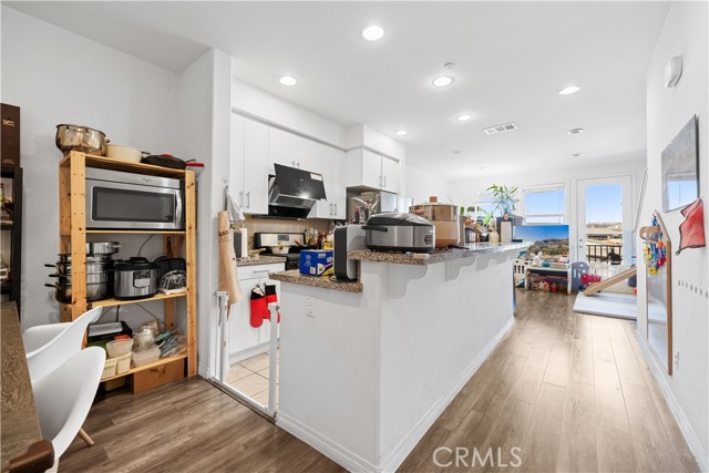 Detail Gallery Image 10 of 34 For 1118 Calle Montana, Montebello,  CA 90640 - 3 Beds | 2/1 Baths