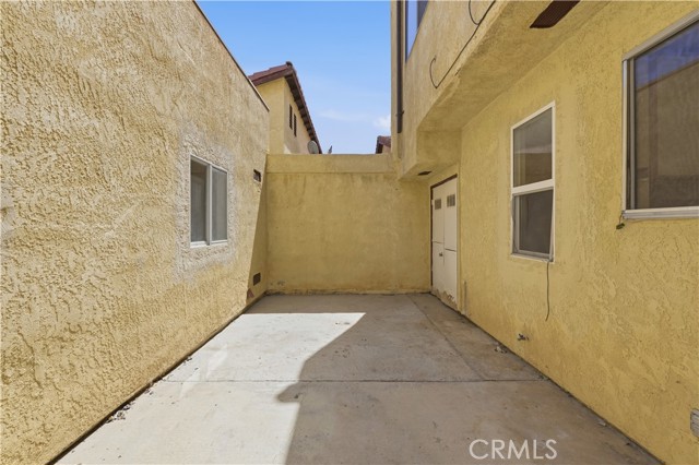 1700 E Avenue Q14, Palmdale CA: https://media.crmls.org/medias/acba6e35-281c-424e-9639-6bbc028cef85.jpg