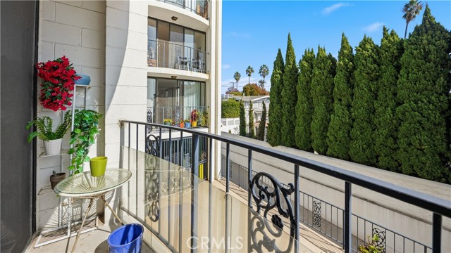 2601 E Ocean Boulevard, Long Beach CA: https://media.crmls.org/medias/acba7435-700d-4696-addb-bfa20db3f0a8.jpg