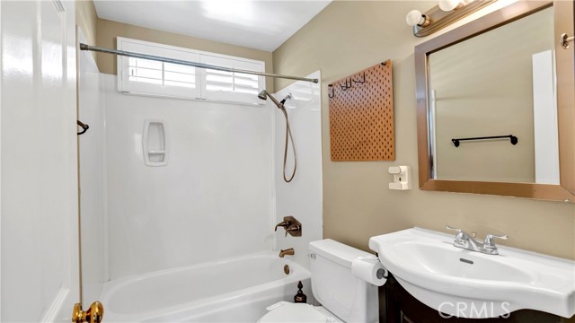 Detail Gallery Image 42 of 63 For 25528 Paine Cir, Stevenson Ranch,  CA 91381 - 4 Beds | 3 Baths