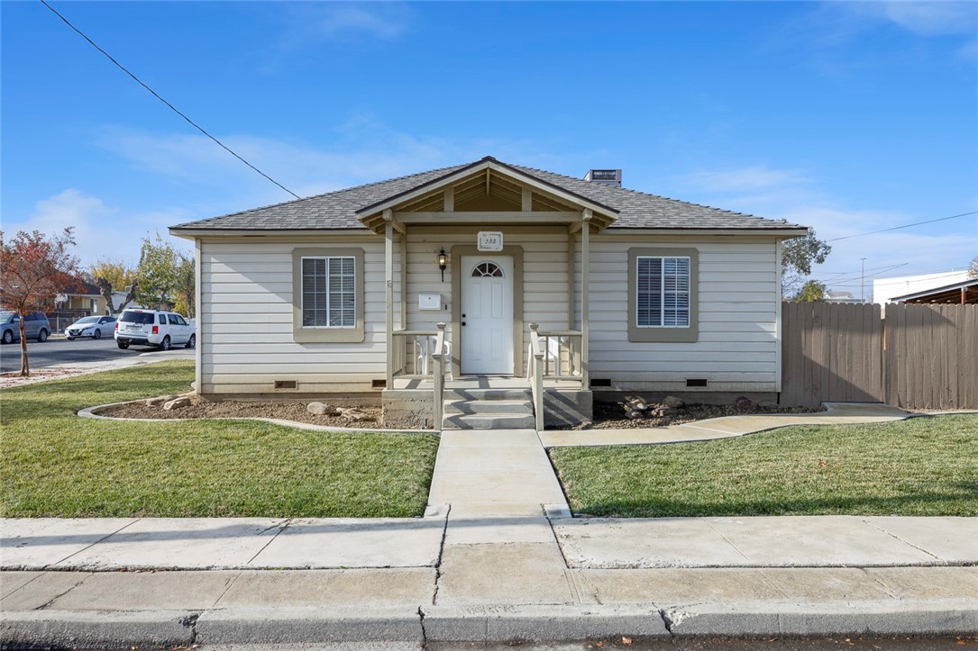 Detail Gallery Image 1 of 39 For 388 Louisiana St, Coalinga,  CA 93210 - 3 Beds | 2 Baths