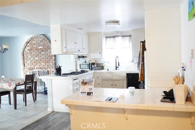 Detail Gallery Image 3 of 12 For 6120 Rogers Ln, San Bernardino,  CA 92404 - 3 Beds | 2 Baths