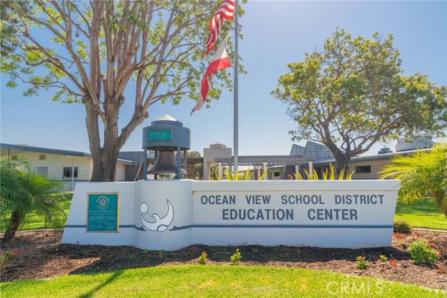 17131 Pinehurst Lane, Huntington Beach CA: https://media.crmls.org/medias/acbd3084-a050-4b9f-8ca6-9a40d564bdfc.jpg