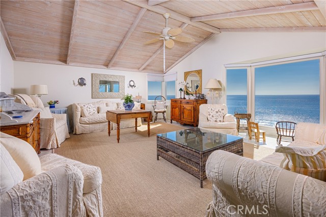 2691 Victoria, Laguna Beach CA: https://media.crmls.org/medias/acbe3f3c-054b-430f-84d6-2bbe17fe34e8.jpg