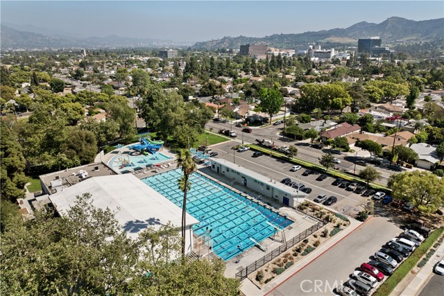 Detail Gallery Image 62 of 66 For 406 N Fairview, Burbank,  CA 91505 - 5 Beds | 4/1 Baths