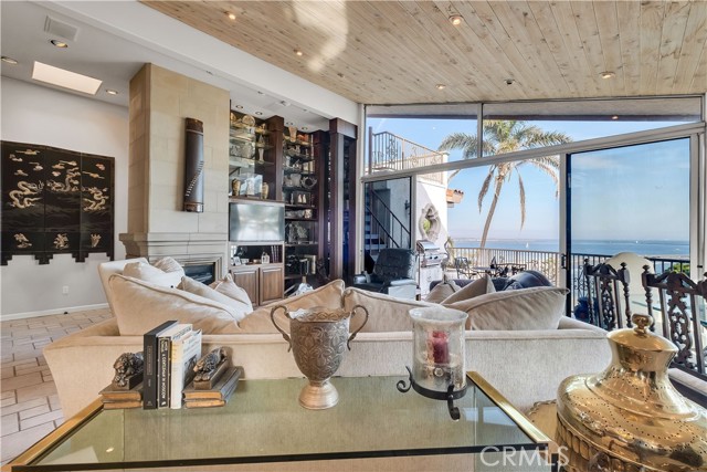 Detail Gallery Image 11 of 65 For 3935 Bluff Pl, San Pedro,  CA 90731 - – Beds | – Baths