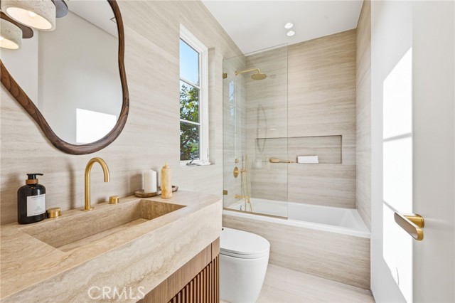 Detail Gallery Image 35 of 41 For 16782 Otsego, Encino,  CA 91436 - 6 Beds | 6/1 Baths