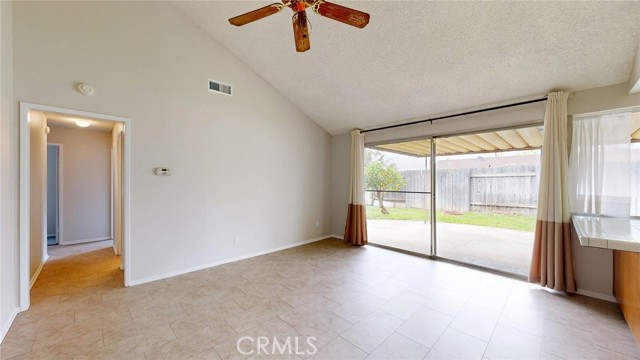 Detail Gallery Image 15 of 48 For 3415 Valencia Hill, Riverside,  CA 92507 - 3 Beds | 2 Baths