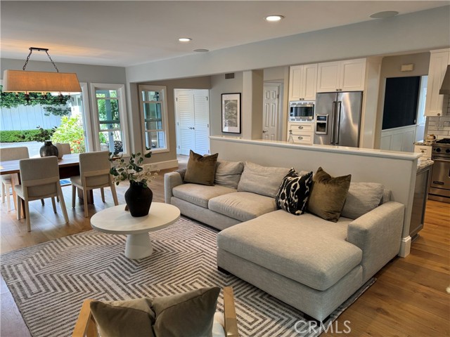 1935 Port Bishop, Newport Beach CA: https://media.crmls.org/medias/acc0240d-e056-402c-90b6-9b8d3486c272.jpg