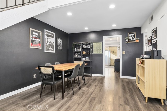 Detail Gallery Image 8 of 26 For 9832 Karmont Ave, South Gate,  CA 90280 - 2 Beds | 2 Baths