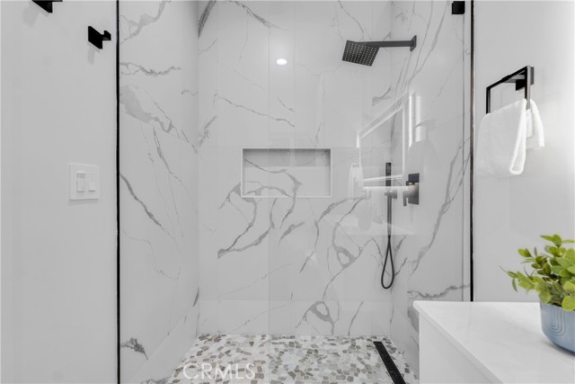 Detail Gallery Image 27 of 46 For 1626 Winona Bld, Los Angeles,  CA 90027 - 5 Beds | 5 Baths