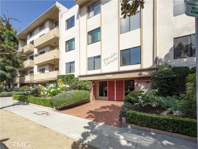 Detail Gallery Image 55 of 64 For 1944 Glendon #209,  Los Angeles,  CA 90025 - 2 Beds | 2/1 Baths