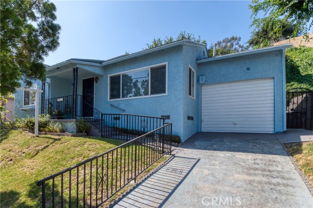Detail Gallery Image 2 of 28 For 2107 Cyril Ave, Los Angeles,  CA 90032 - 3 Beds | 1 Baths
