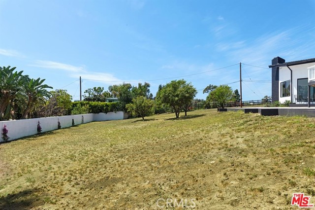 Detail Gallery Image 13 of 15 For 6307 via Cataldo St, Malibu,  CA 90265 - 4 Beds | 3 Baths