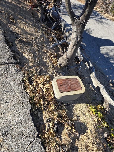 Detail Gallery Image 4 of 5 For 2350 Deep Creek, Running Springs,  CA 92382 - – Beds | – Baths