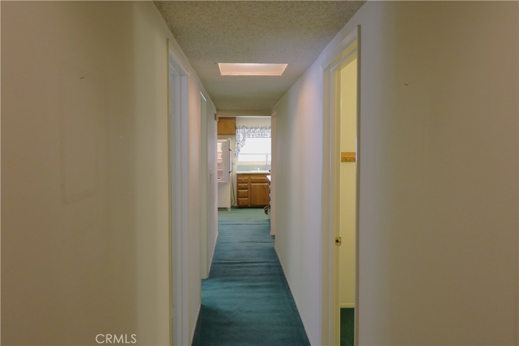https://media.crmls.org/medias/acc26320-7476-452f-a31b-77c96b198262.jpg?preset=X-Large