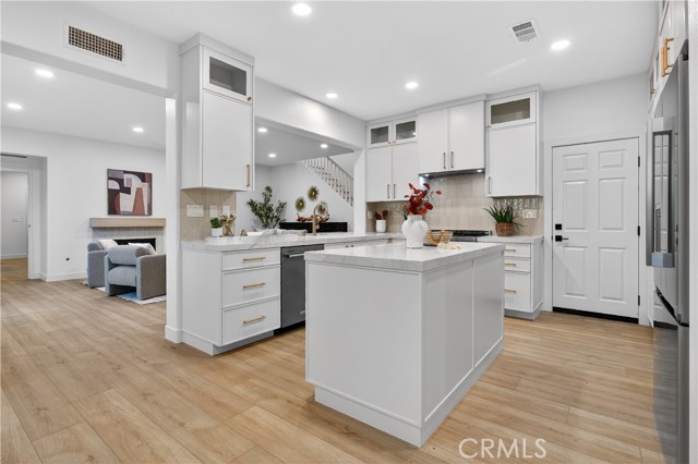 Detail Gallery Image 2 of 47 For 81 Zinnia Street, Ladera Ranch,  CA 92694 - 4 Beds | 3/1 Baths