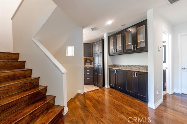 Detail Gallery Image 5 of 29 For 8665 Valley Circle Bld, West Hills,  CA 91304 - 3 Beds | 2/1 Baths