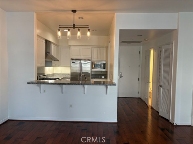 4050 Glencoe Avenue, Marina del Rey CA: https://media.crmls.org/medias/acc3a874-9030-4c95-b35f-5a5bc64abc44.jpg