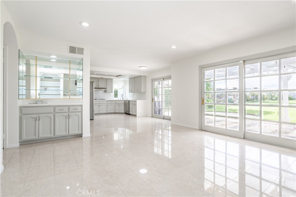 MLS #SR25263359 image #10